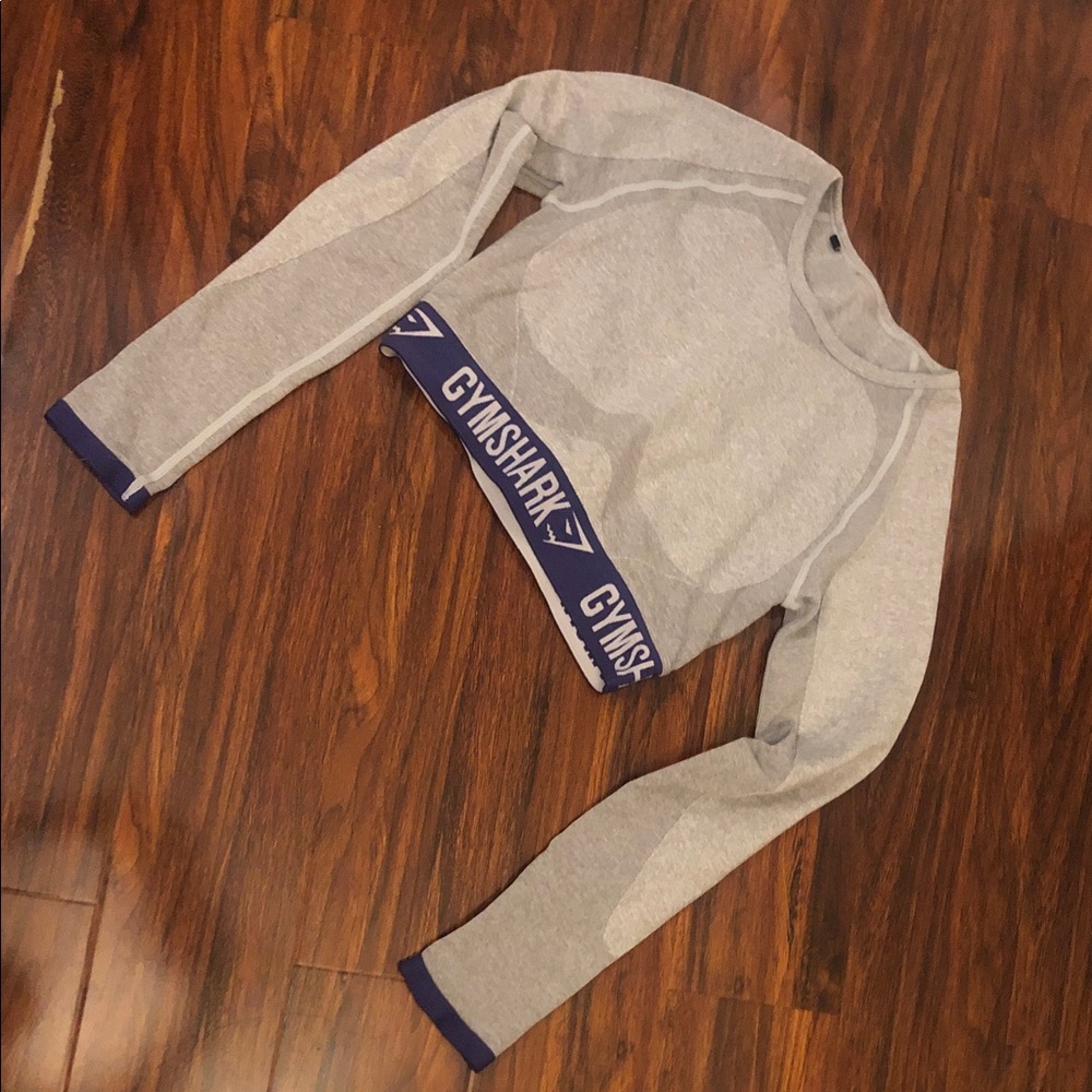Gymshark Light Gray Crop Top with Blue Trim